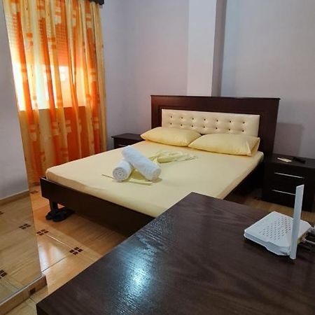 Hotel Brace Gjirokastër Екстериор снимка